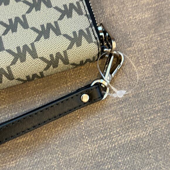 Michael Kors Jet Set Travel Large Flat Zip MF Phone Case Wristlet Wallet NEW - Picture 4 of 6